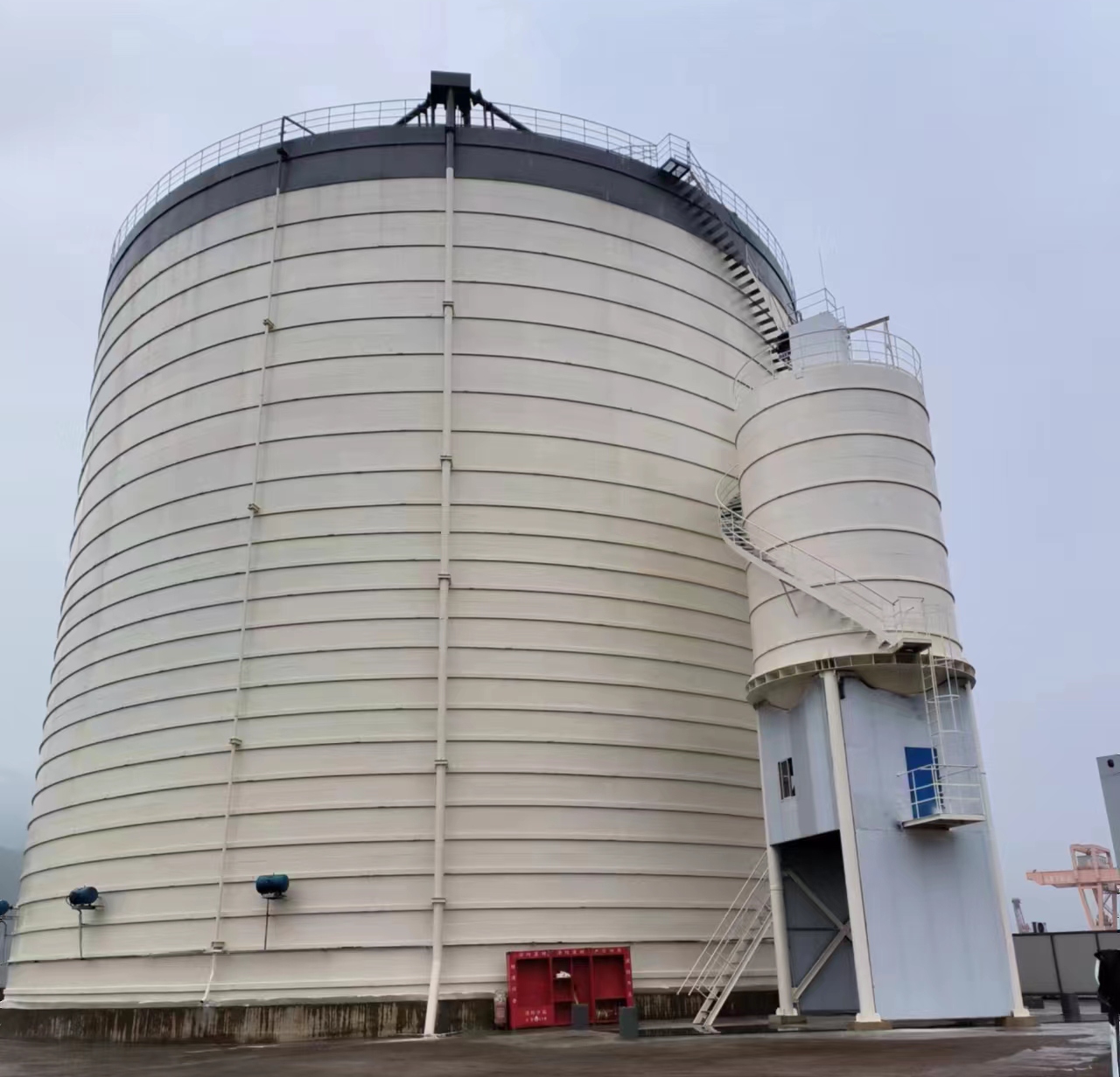 曲麻莱10万吨水泥钢板库