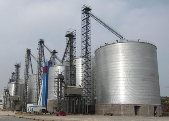 曲麻莱大型钢板库构造参数及水泥储存质量